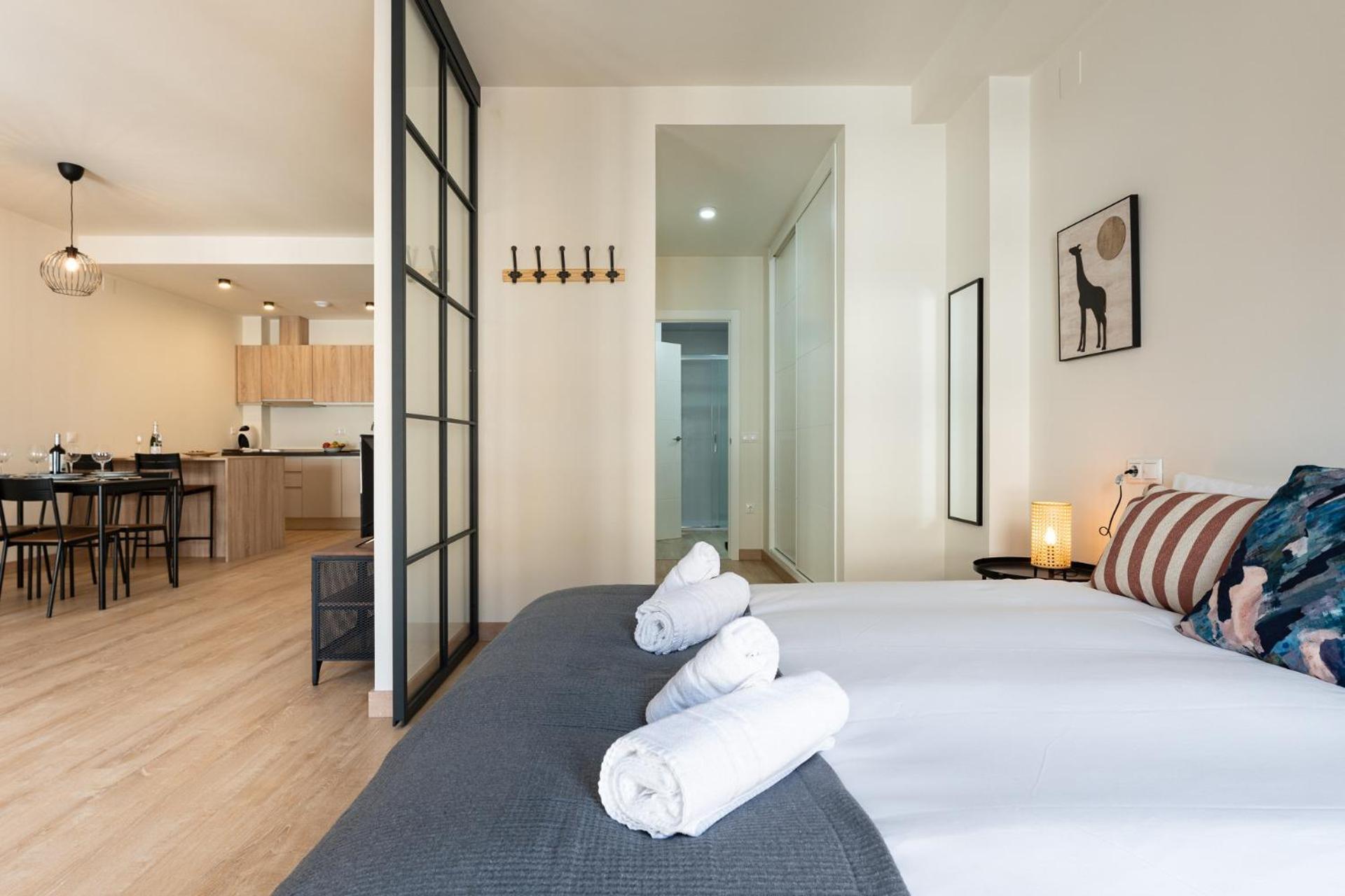 Malagasuite Comfortable Home Apartments Экстерьер фото